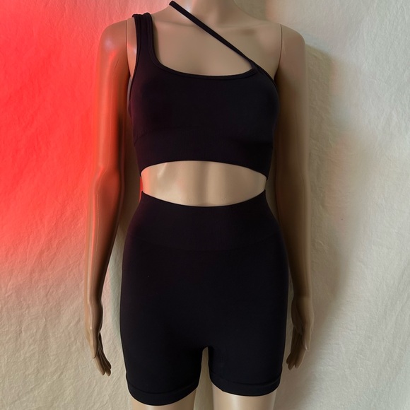 Matching Black Gym Sst - Picture 2 of 5